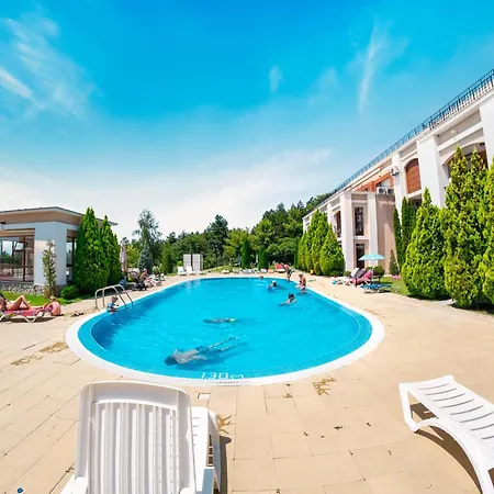 アパート Sea Club Complex