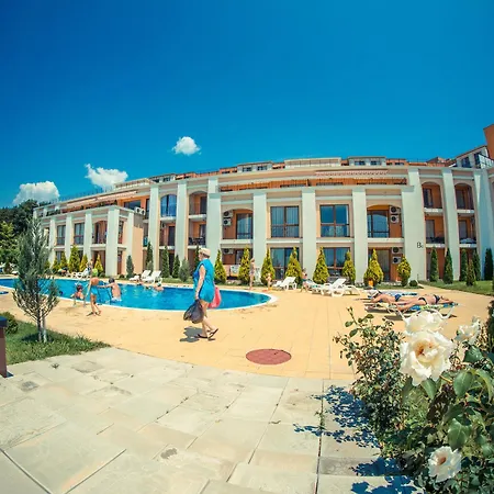 アパート Sea Club Complex