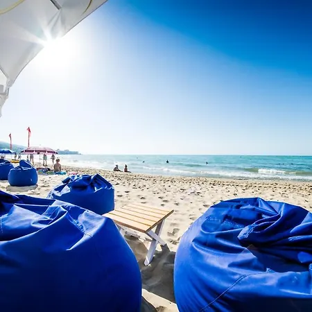 Sea Club Complex アパート