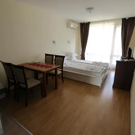Sea Club Complex Apartment